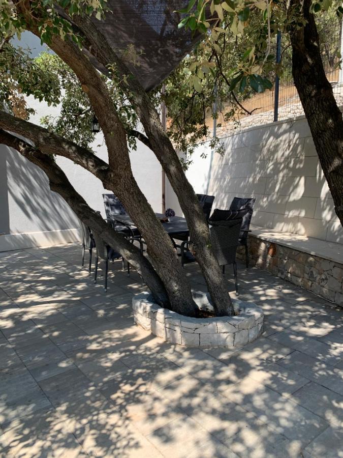 Holiday Home Beyla Pucisca Extérieur photo